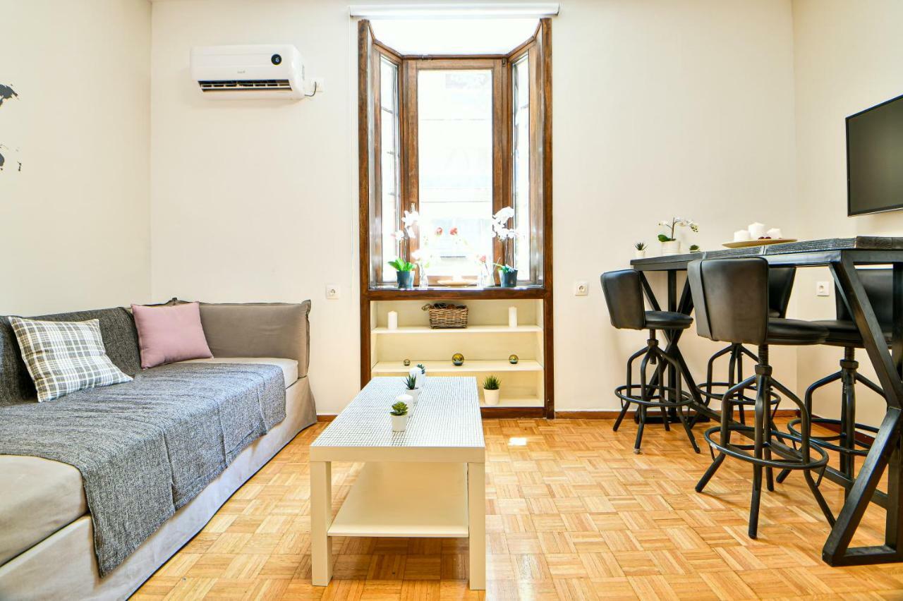 Flowers Of Athens, Boutique Aparthotel With 6-Apartments In Central Aten Exteriör bild