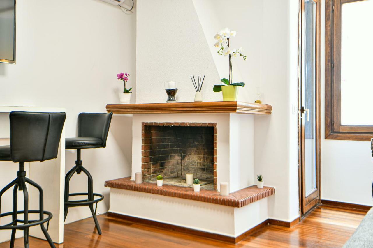 Flowers Of Athens, Boutique Aparthotel With 6-Apartments In Central Aten Exteriör bild