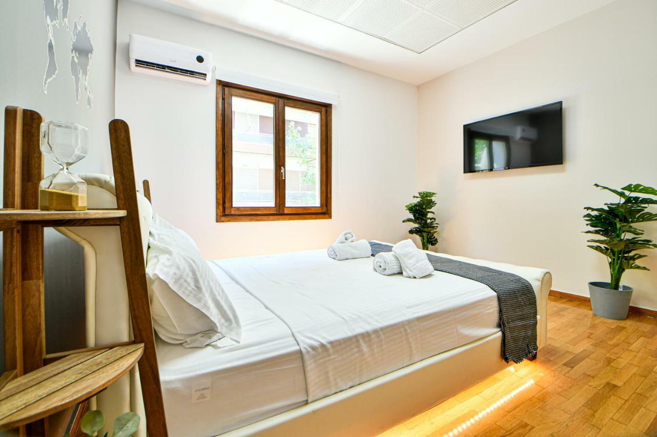 Flowers Of Athens, Boutique Aparthotel With 6-Apartments In Central Aten Exteriör bild